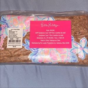 Lilly Pulitzer Sunglass case. NIB, non smoking home. GWP